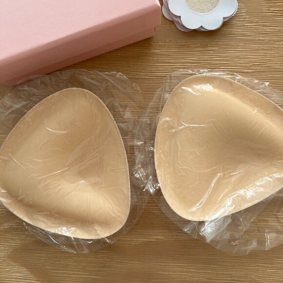 HeyNip Ultra Boost Inserts × 1 A / Beige - NEVER WORN sticky bra - Picture 4 of 7